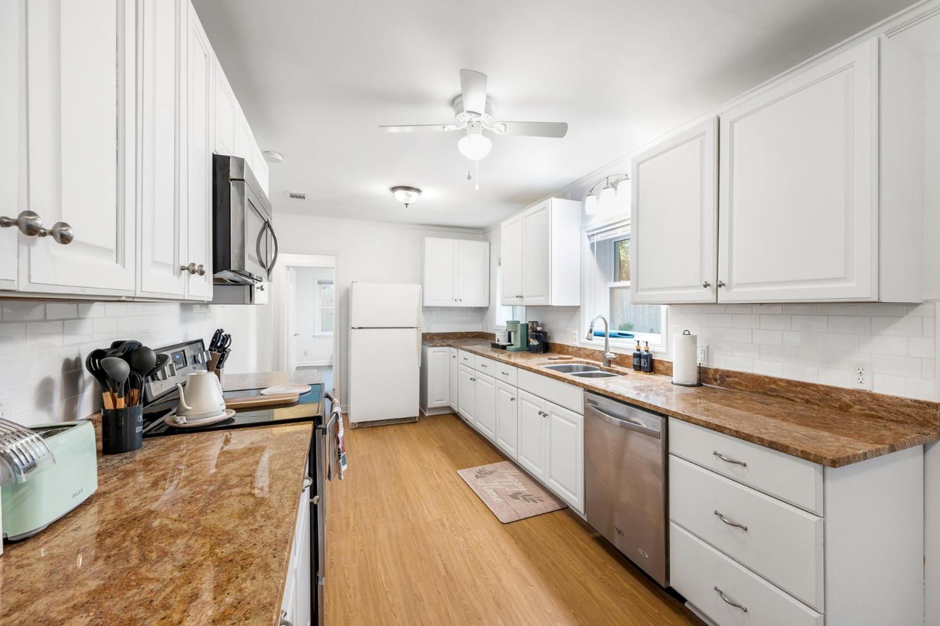 Southern Charm Getaway- 3Br In Park Circle Чарлстън Екстериор снимка